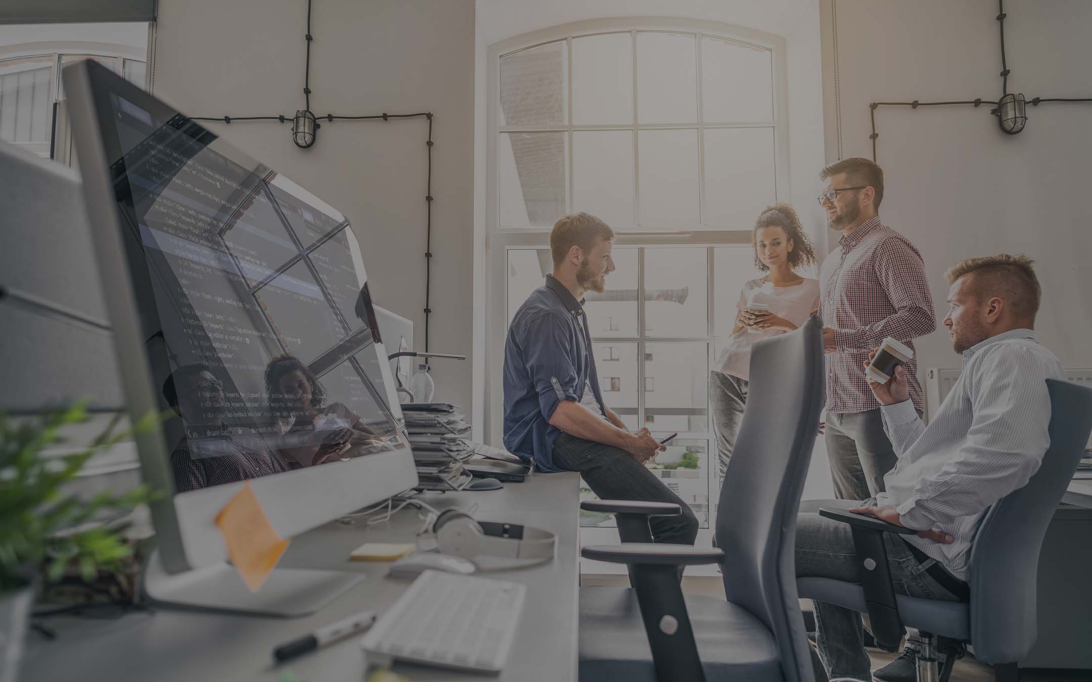 Crear soluciones a la medida: <h4>más allá de tomar un proyecto.</h4>